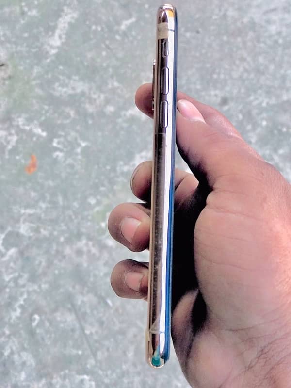 iphone xs 64gb pta approved 1