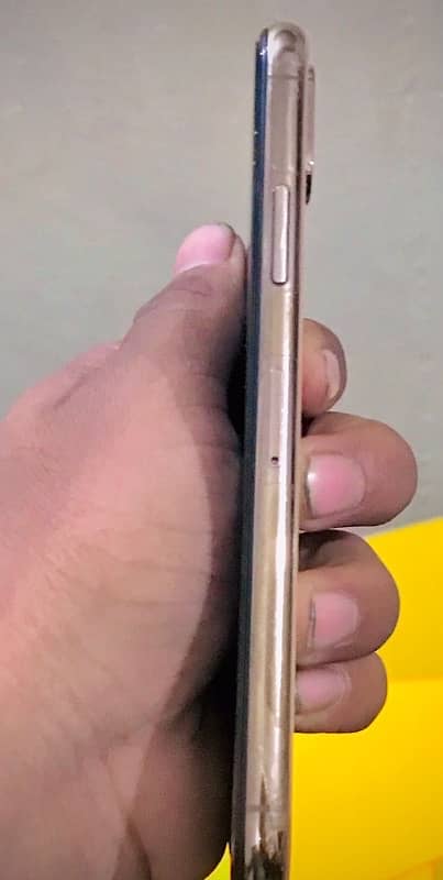 iphone xs 64gb pta approved 2