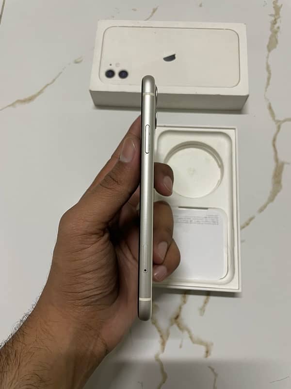 Iphone 11 128gb dual sim pta approved 3