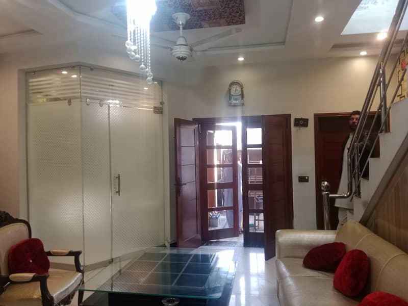 5 Marla Beautiful House Available For Sale In Johar Town 2