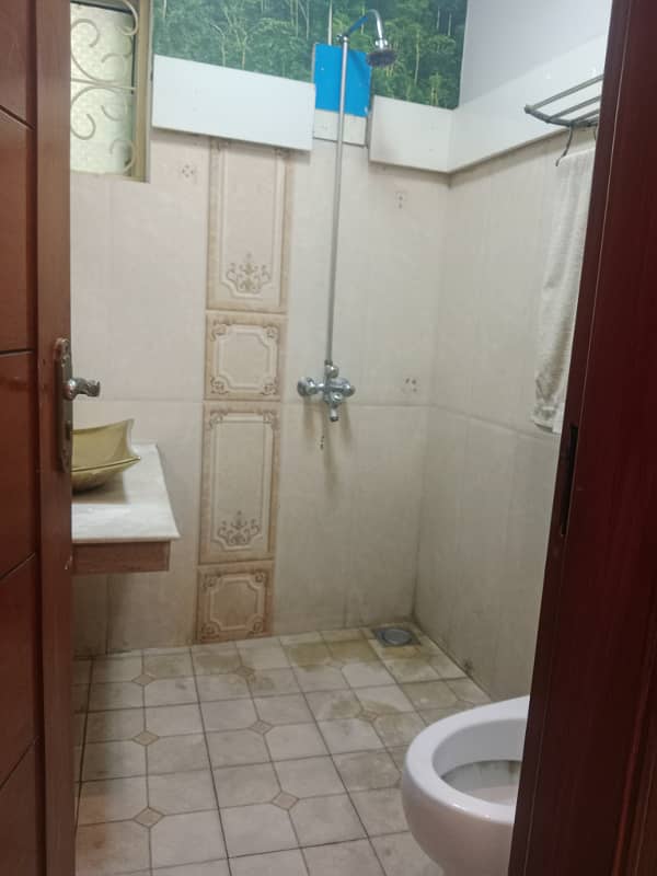 5 Marla Beautiful House Available For Sale In Johar Town 11