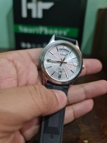 Casio MTP-1381L watch 1