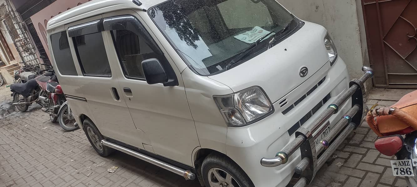 Daihatsu Hijet 2015 1