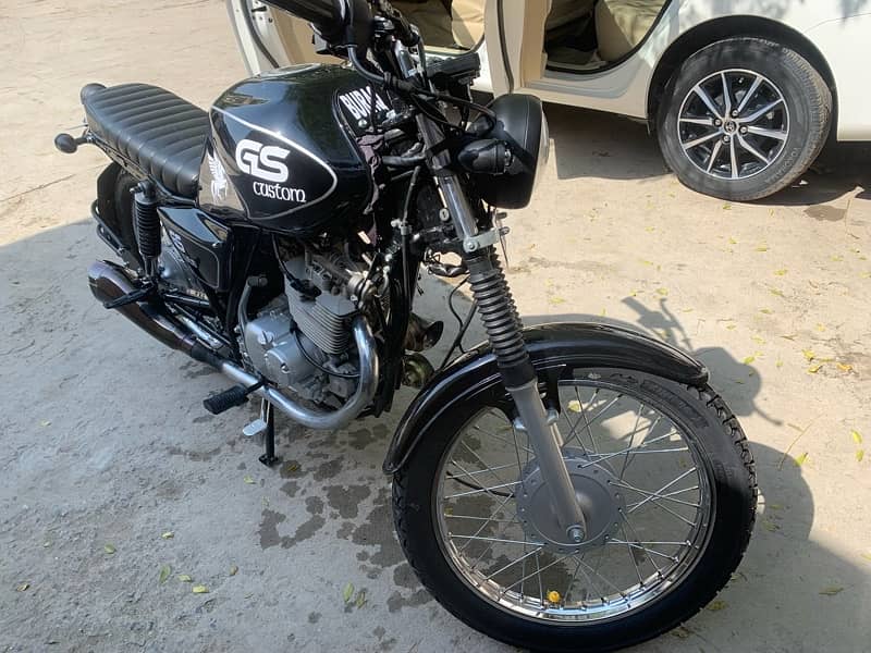 Suzuki Gs150 3