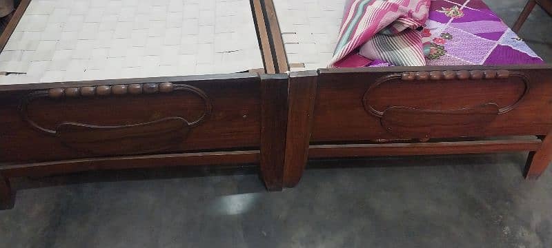 palung urgent for sale wooden neat & clean 5