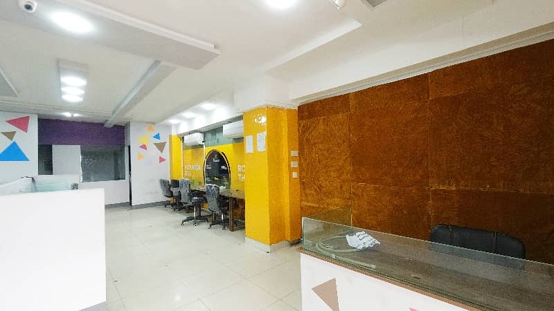 Prime Location Office Sized 1200 Square Feet In Main Boulevard Gulberg 9