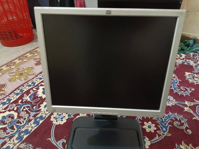 LCD monitor 3