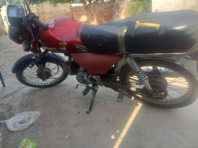 Sutlej کمپنی patrol  average  1 liter  p 55 کلو mitr 3