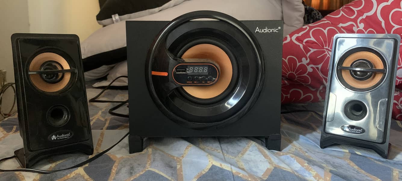 Original Audionic Speakers/Sound System with Woofers/Bass 0