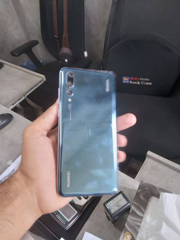 Huawei p20 pro 6/128gb exchange possible 0