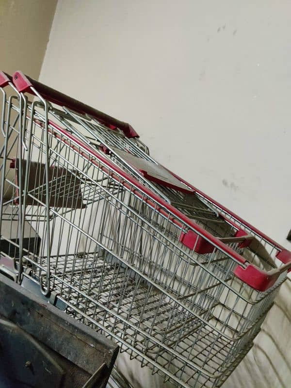 grocery trolly 0