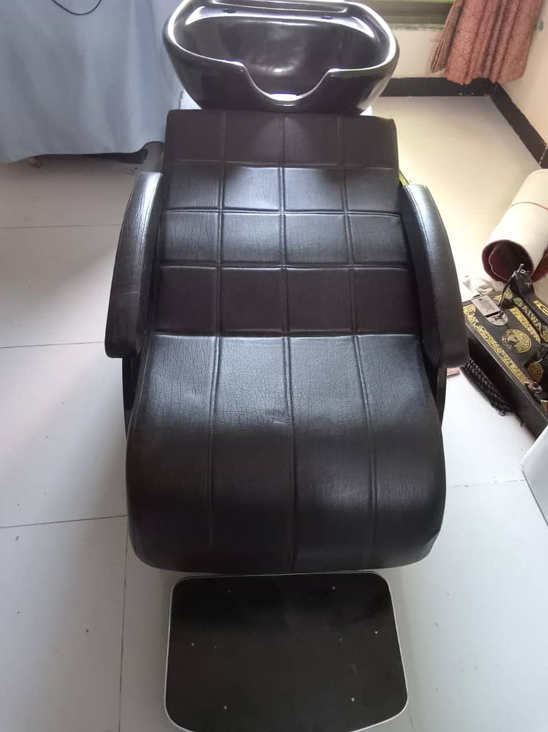 Hair washing chair for parlor 1