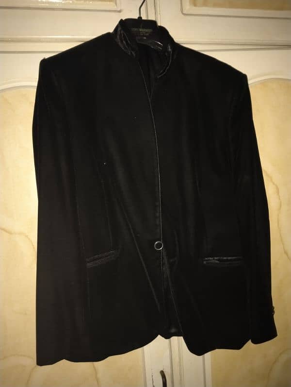 Large size coat in neat condition 2