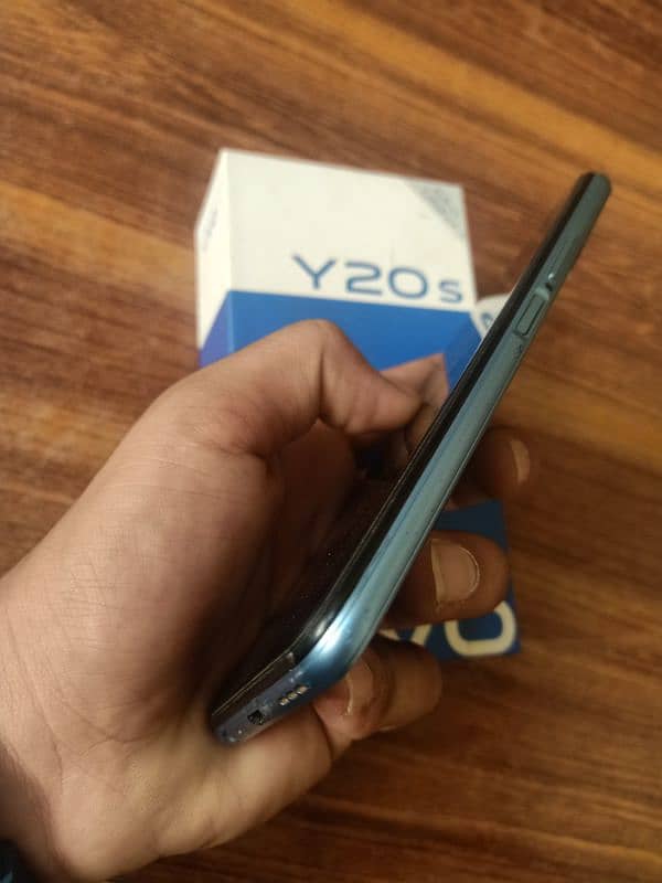 Vivo Y 20s 2