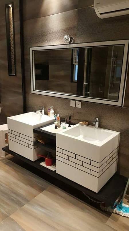 Corian Vanities/ Corian fabrication/ Corian kitchen Top/Corian niches 3