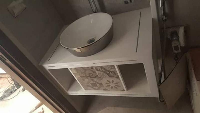 Corian Vanities/ Corian fabrication/ Corian kitchen Top/Corian niches 8