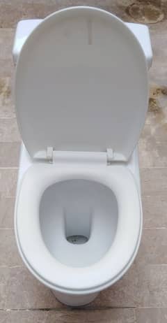 PORTA 1 PIECE COMMODE