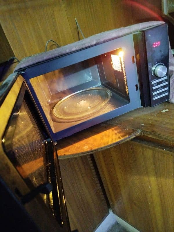 Microwave Oven and other electronic household items 1