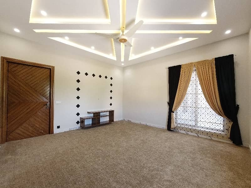 10 Marla House Available In Bahria Town Phase 2 For Sale 37