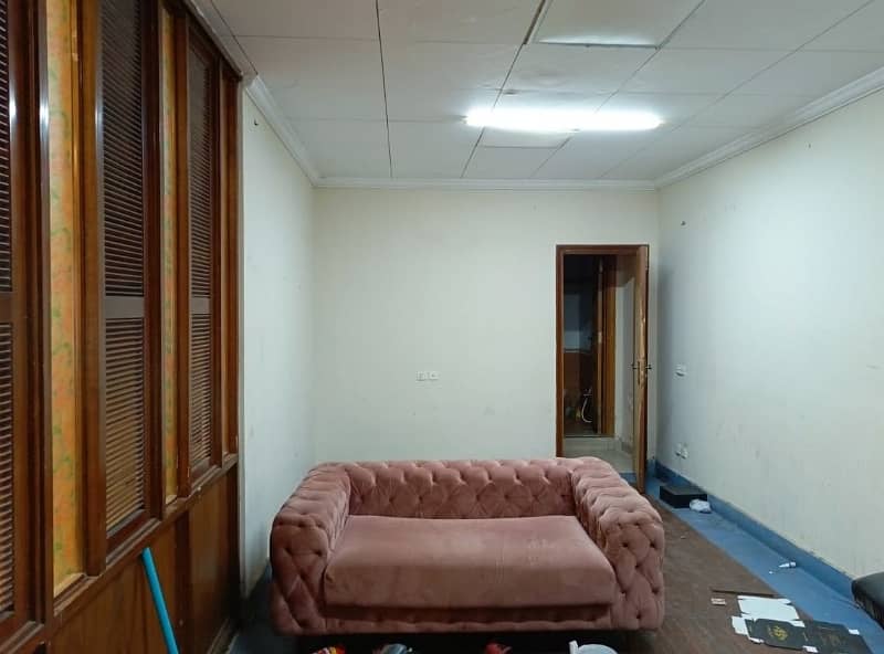 Stunning And Affordable 8 Marla 1st Floor Office For Rent In DHA Phase 3,Block Y, Lahore. 1