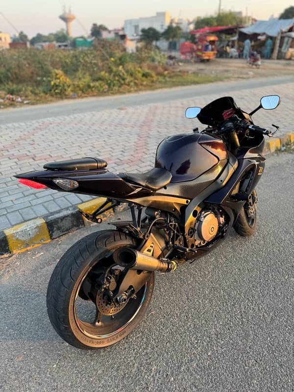 Suzuki GSXR 1000 9