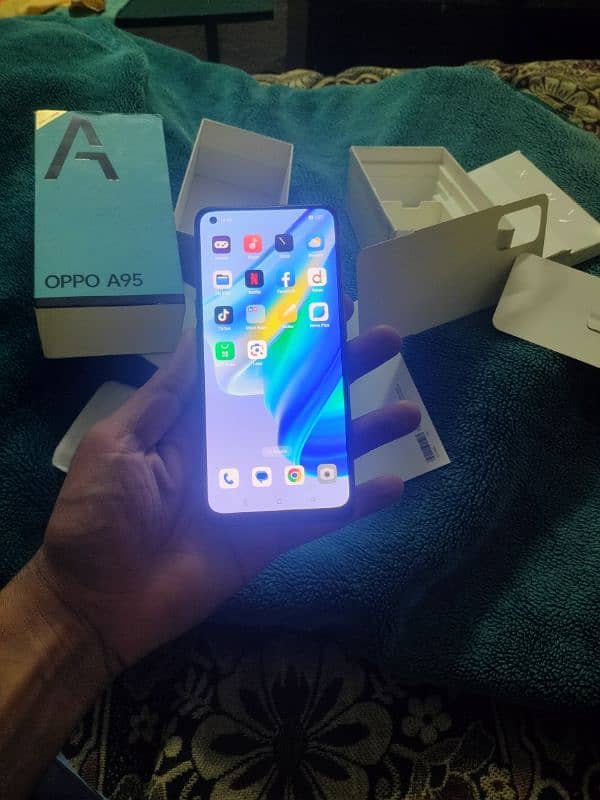 OPPO A95 COMPLETE BOX 16GB RAM 128GB MEMORY INDISPLAY FINGER 17