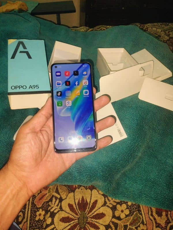 OPPO A95 COMPLETE BOX 16GB RAM 128GB MEMORY INDISPLAY FINGER 18