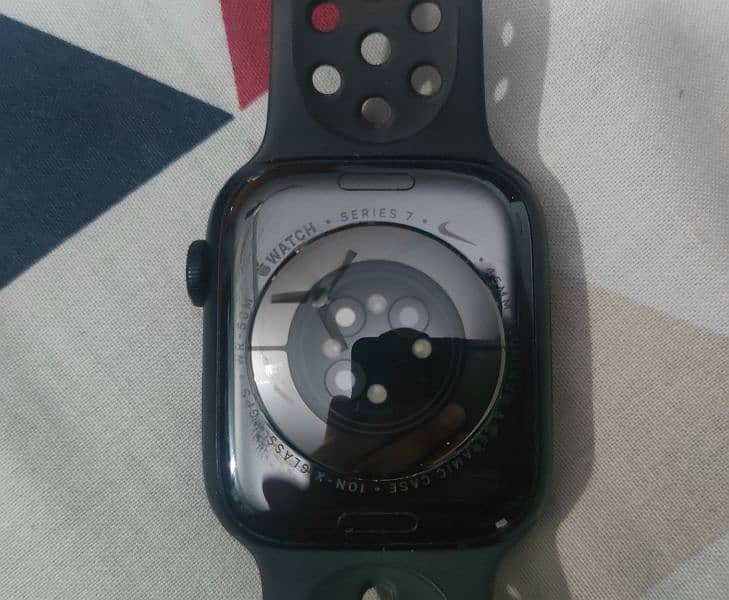 Apple series 7 45mm with original charger (Nike edition) 1