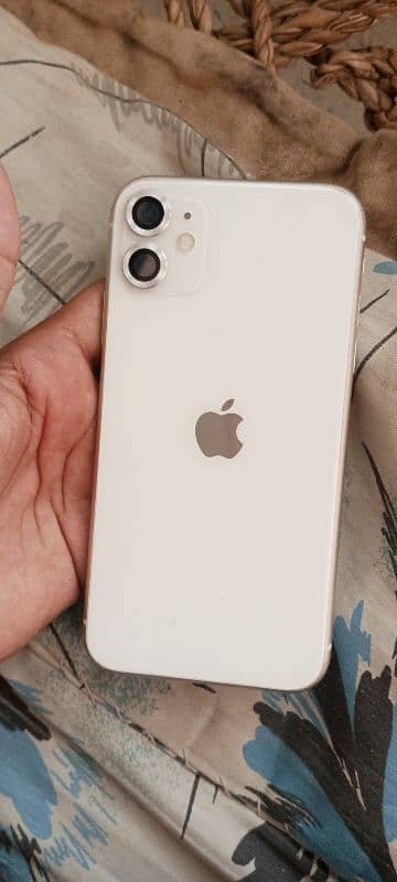 I phone 11 JV  halth 95 64gb white colour 1