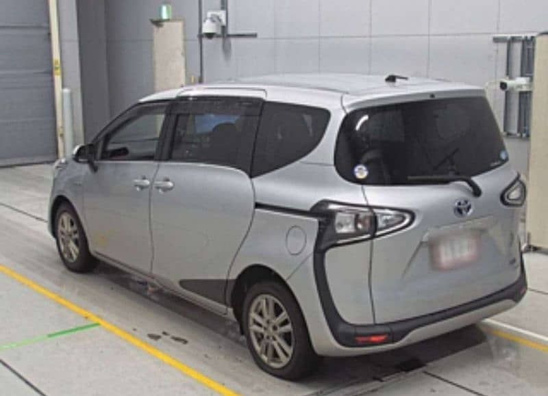 Toyota Sienta 2020 3