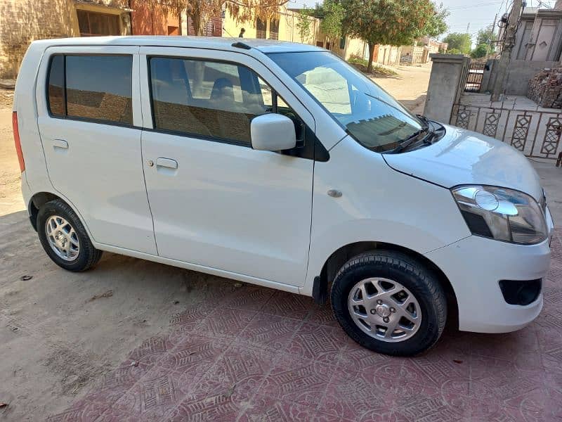 Suzuki Wagon R 2022 19