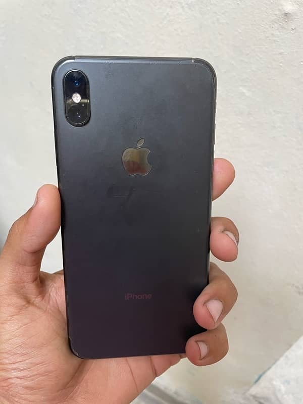 iPhone xs max LLA 2