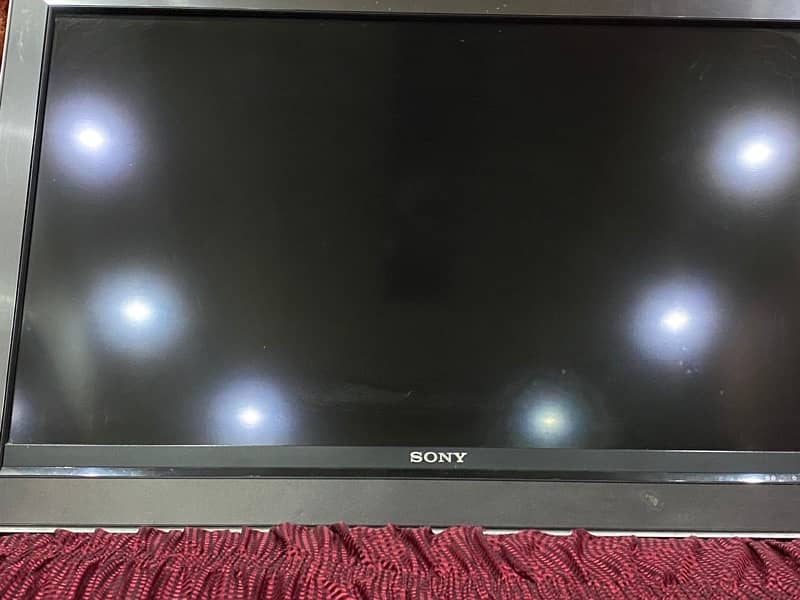 Sony 40" LED TV - 1 Years Used, Excellent Condition! 0