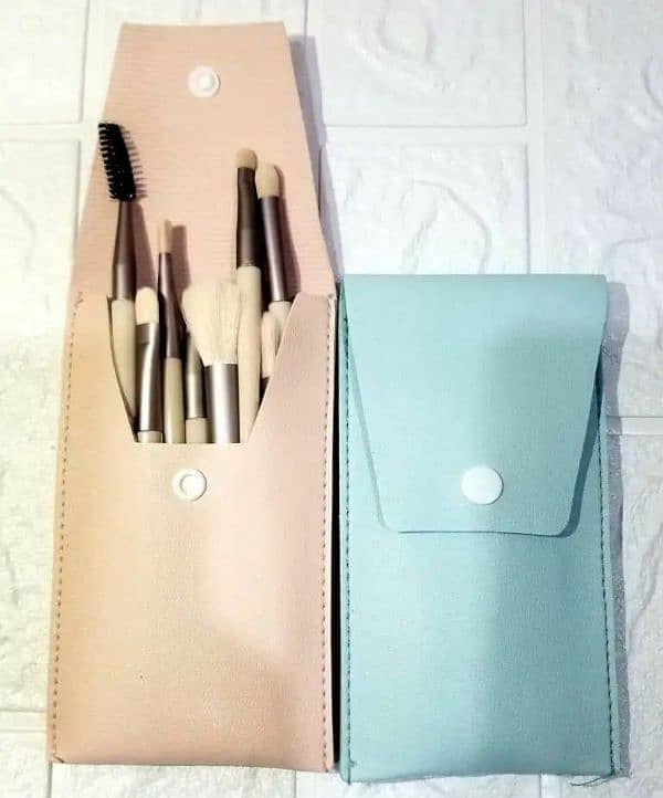 cute makeup brushes with pouch 2