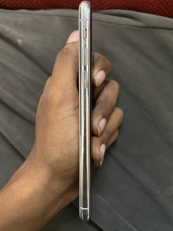 Iphone X Pta Approved 10/9 condition contact only on whatsapp 3