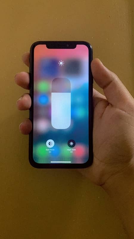 iPhone XR 128GB Gaming (CASH ONLY) 2