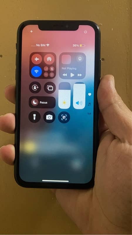 iPhone XR 128GB Gaming (CASH ONLY) 3