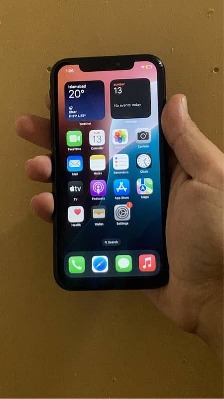 iPhone XR 128GB Gaming (CASH ONLY) 9