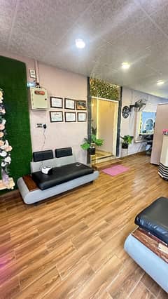 Furnished Beauty Parlour for rent in Gulshan