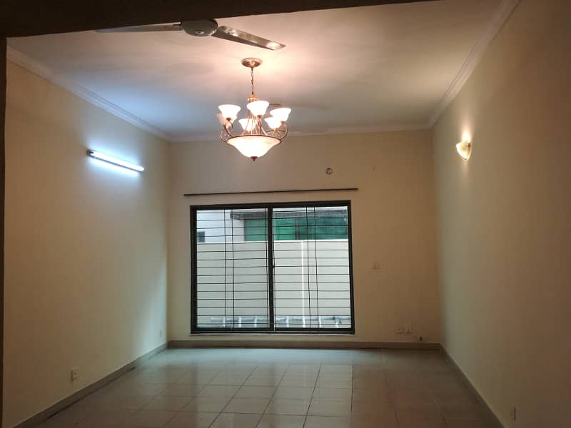 10 Marla House Available For Sale Sector D 8