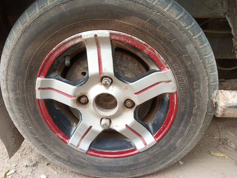 4 tire with alloy rims 2