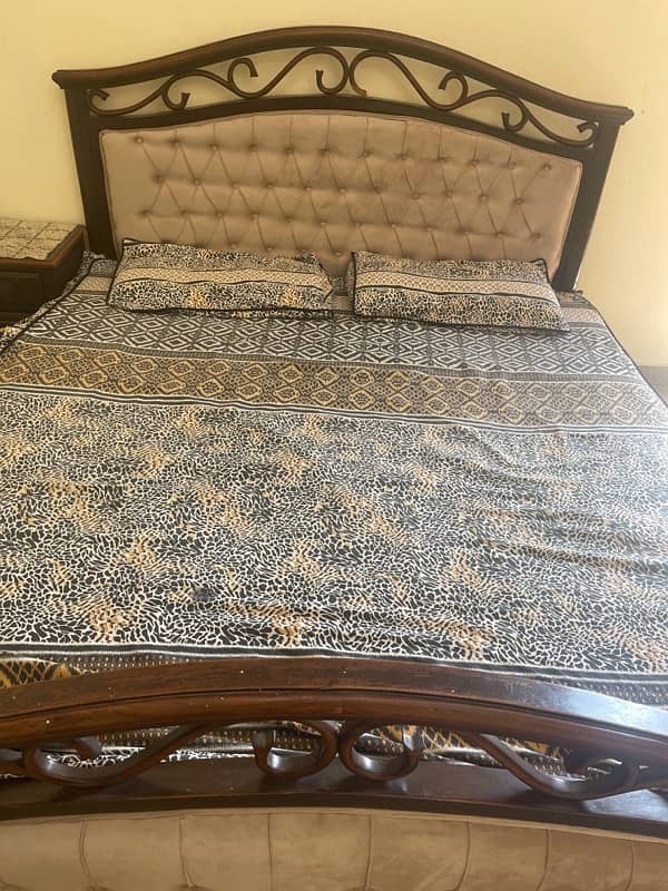 Used shesham wood bed 2