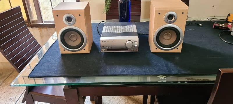 Home sound system stereo Amplifier and Bookshelf speakers 2