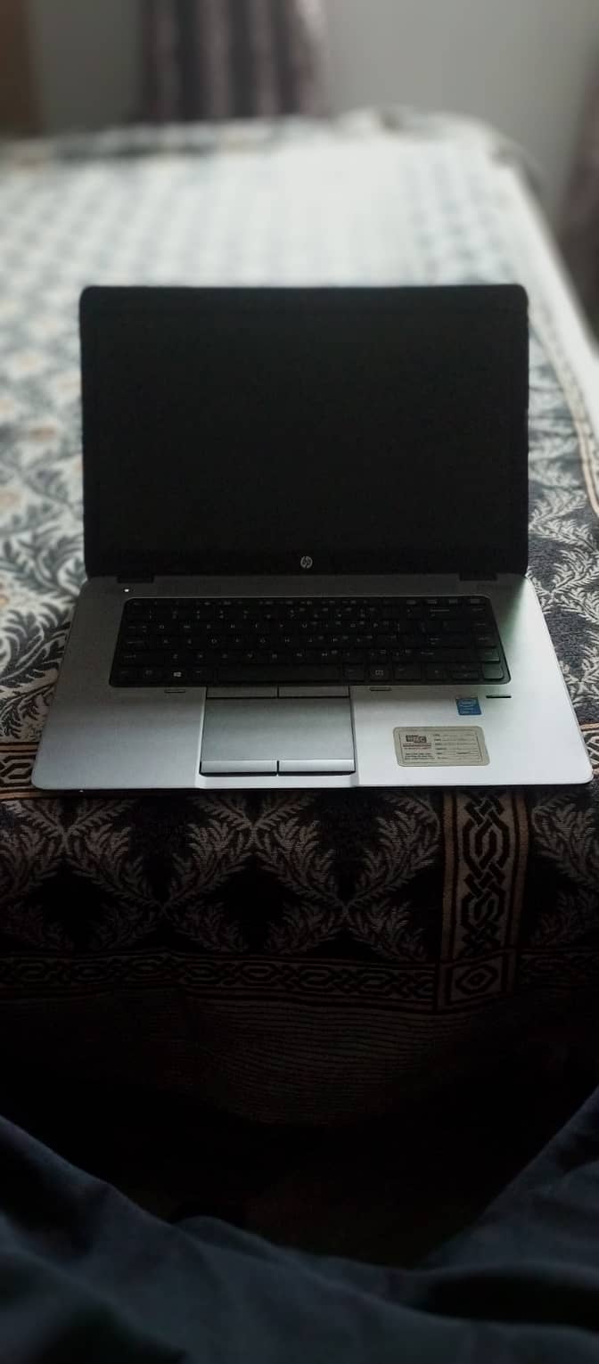 HP EliteBook i5, 8GB RAM, 640GB SSD – Great for Creative Work! 1