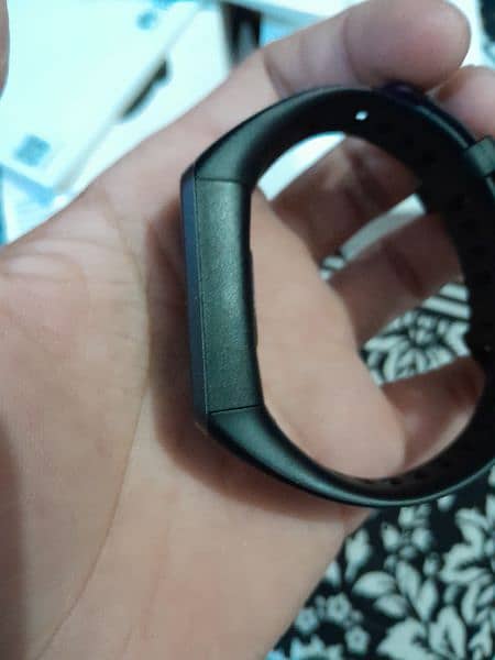 Brand new Huawei band 4 without cahrger 2