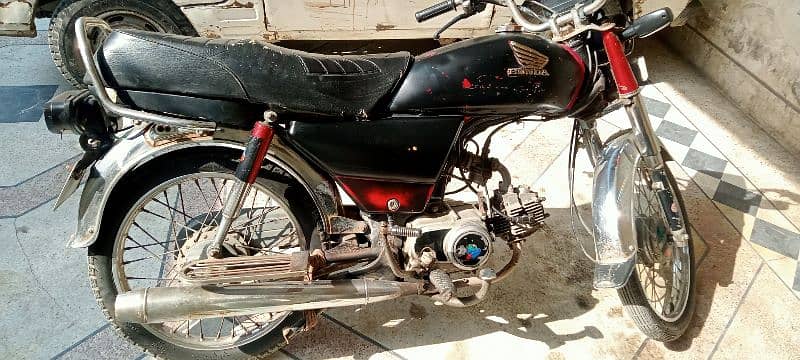 Honda 70 cc Bike 1