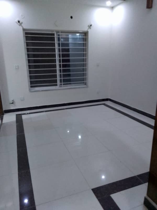 Size 30x60 House For Rent In G-13 21