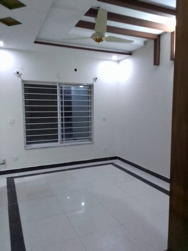 Size 30x60 House For Rent In G-13 24