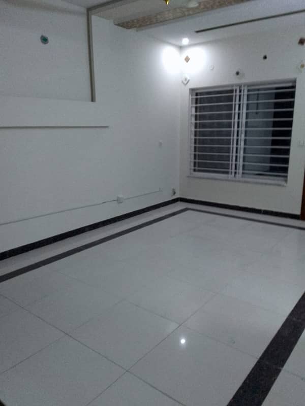 Size 30x60 House For Rent In G-13 30