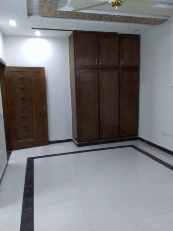 Size 30x60 House For Rent In G-13 31